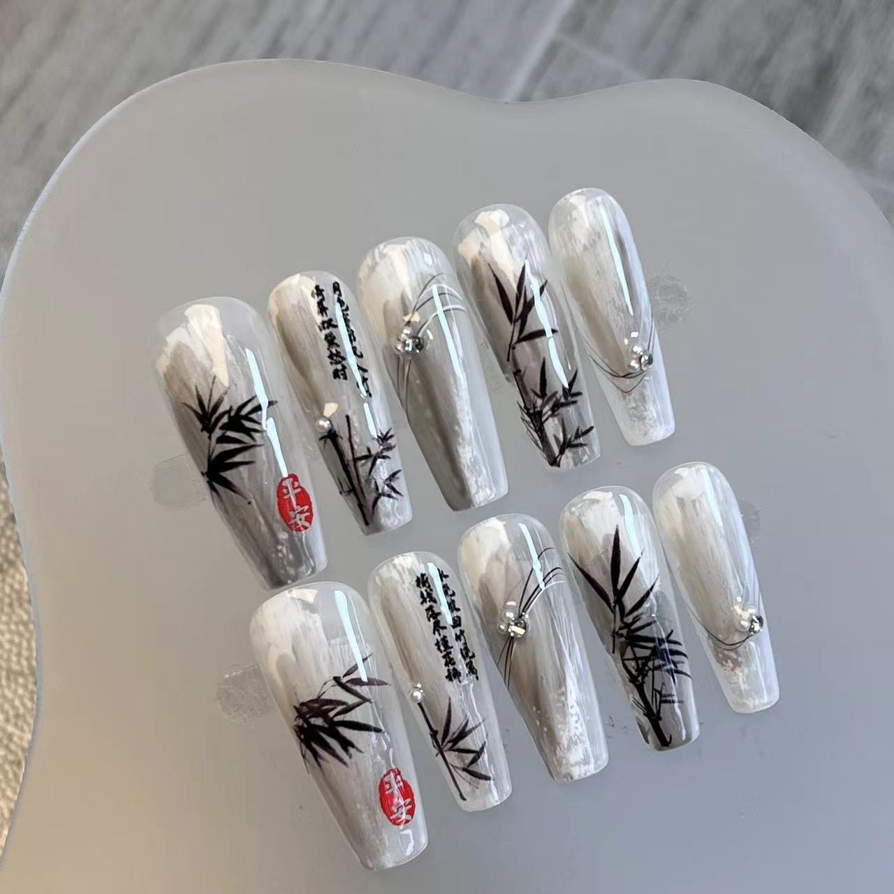 Bamboo Press on Nail - Laura MarlaPress on Nail