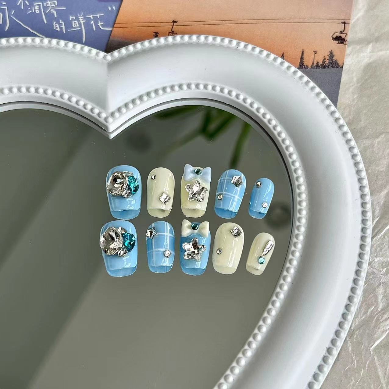 Checkered Pattern Press on Nail - Laura MarlaPress on Nail