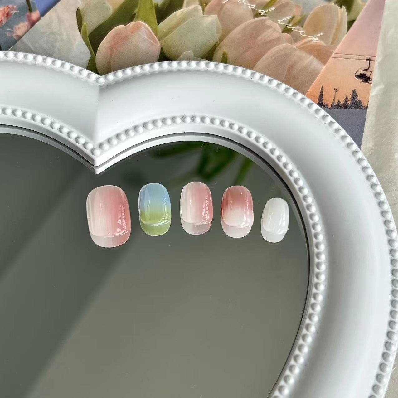 Halo gradient Press on Nail - Laura MarlaPress on Nail