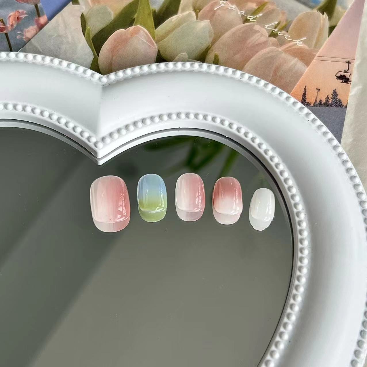 Halo gradient Press on Nail - Laura MarlaPress on Nail