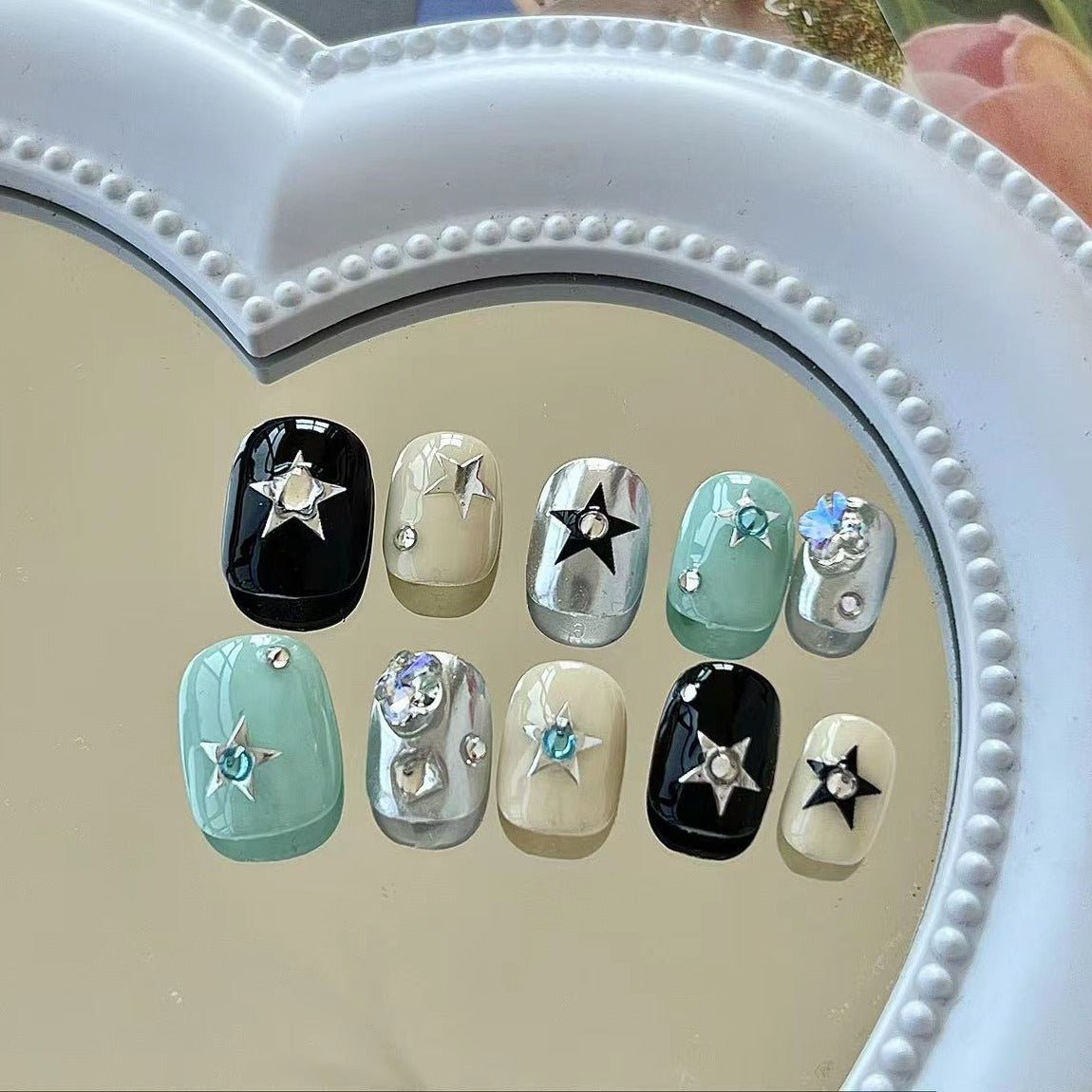 Y2K Star Press on Nail - Laura MarlaPress on Nail